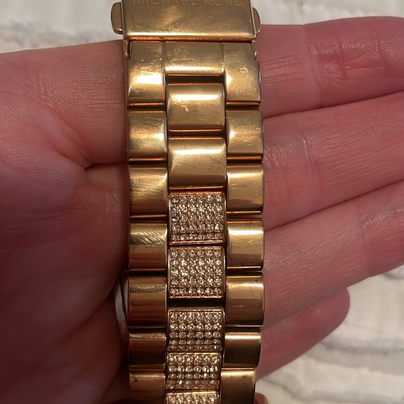 Michael Kors Rose Gold Watch - Picture 10 of 10